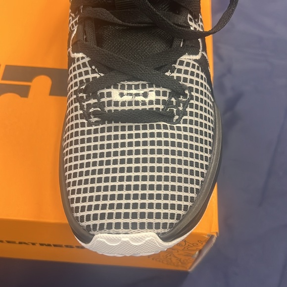 Lebron Witness VII black and white - Picture 3 of 7